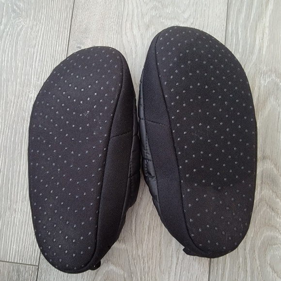 The North Face Slippers - Picture 5 of 6